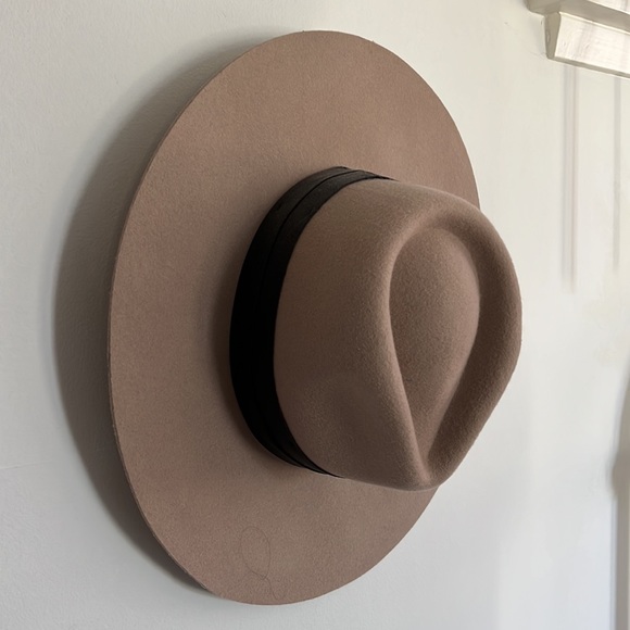 Hat - Picture 2 of 2